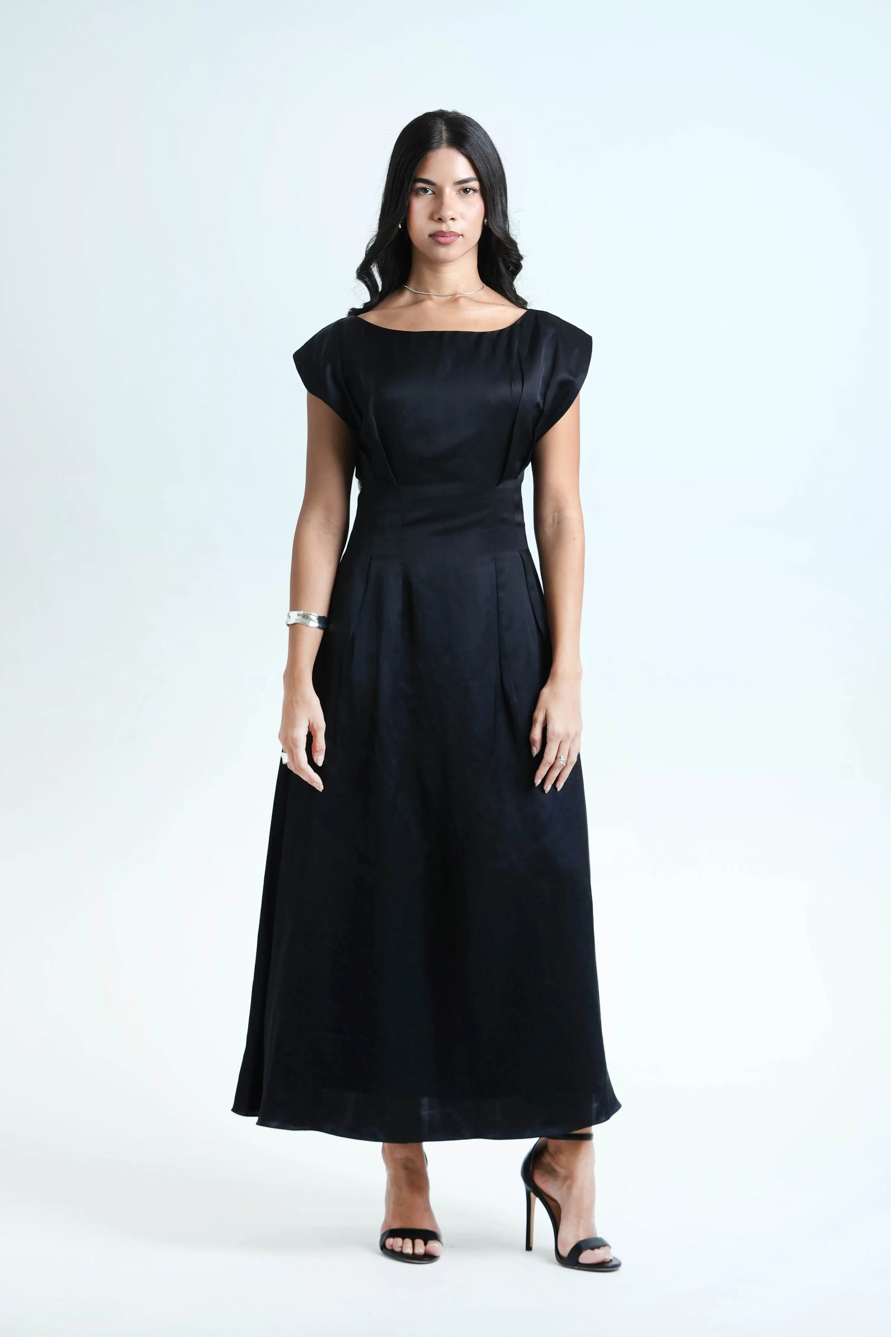 Stella Midi Dress – Black