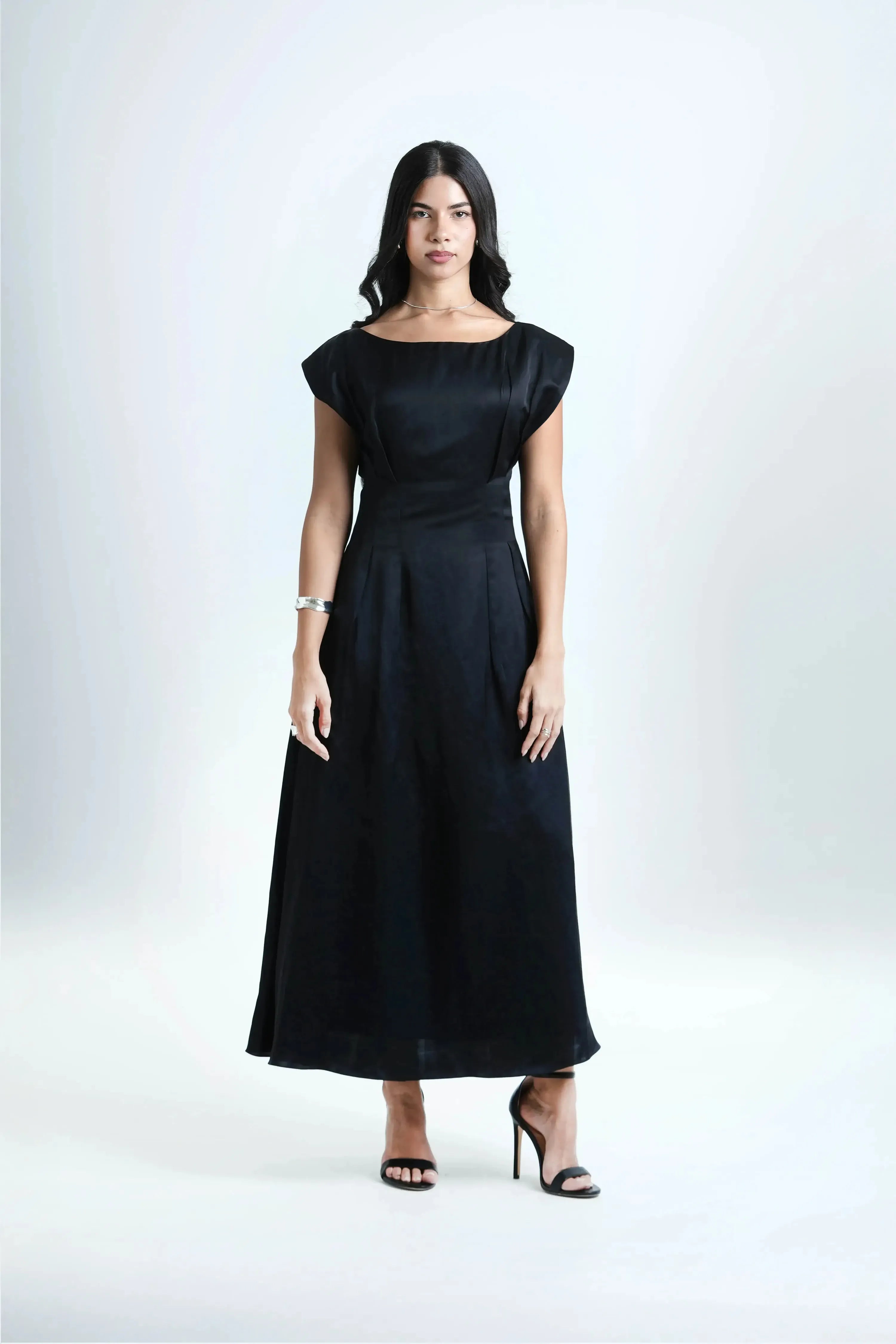 Stella Midi Dress – Black